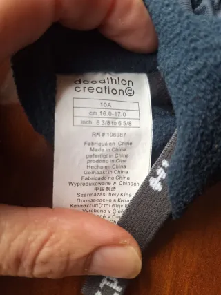 Guantes de invierno negros y grises