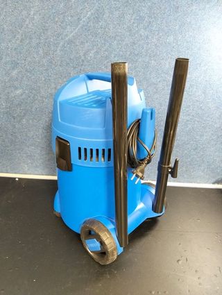 Aspirador Nilfisk Buddy II 18L 1200W seco/húmedo