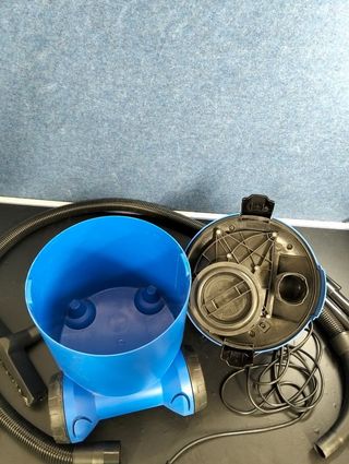 Aspirador Nilfisk Buddy II 18L 1200W seco/húmedo