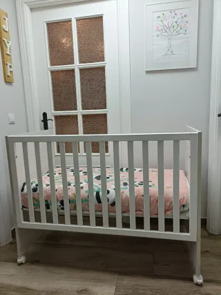 Cuna blanca con estrella