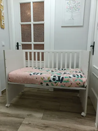 Cuna blanca con estrella