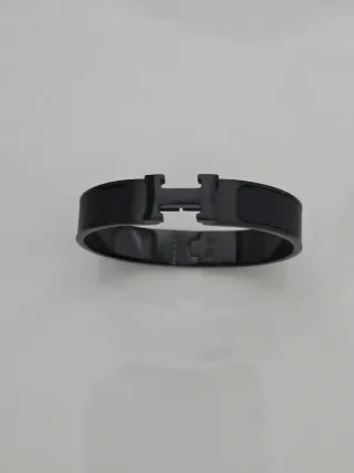 Bracciale rigido nero