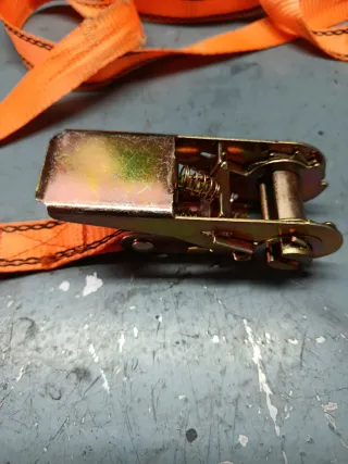 4 Correas de sujeción con carraca