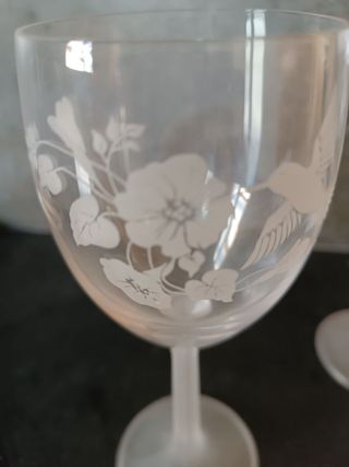 Coppia di calici per acqua/vino con incisione