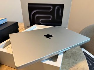 MacBook Pro 14 Apple M3 512GB Plata