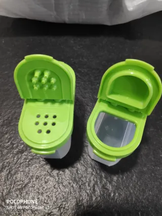2 contenitori per spezie Tupperware