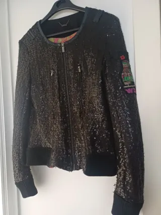 Cazadora Custo Barcelona lentejuelas Talla 40