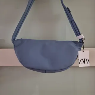 Bolso de hombro Zara celeste