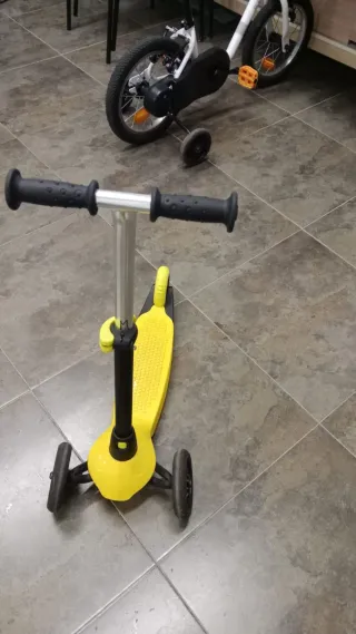 Patinete Decathlon Amarillo 3 Ruedas