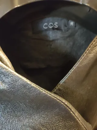 Chaqueta torera piel negra COS T M