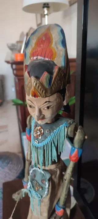 Marioneta Wayang Indonesia Antigua
