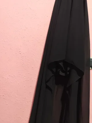 Vestido de fiesta negro brillante