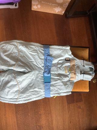Mono de esquí bebé con guantes y botas