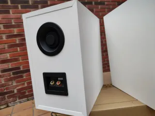 Altavoces KEF Q350