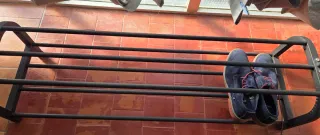 Burro de ropa metálico negro