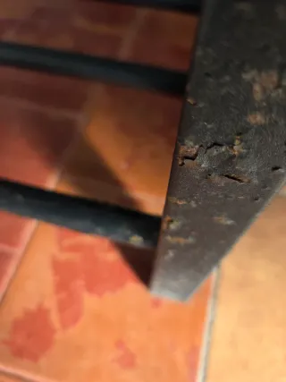 Burro de ropa metálico negro