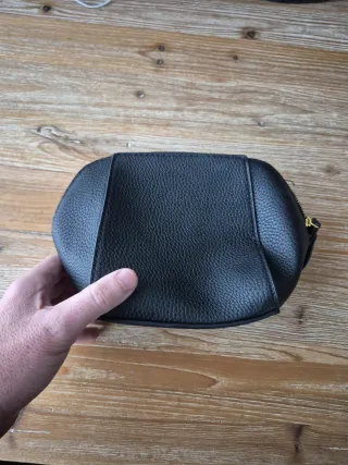 Bolso negro de piel