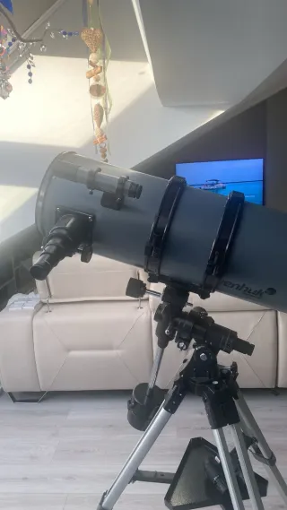 Telescopio Levenhuk Blitz EQ4 203/800