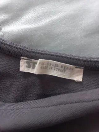 Camiseta crop manga larga gris