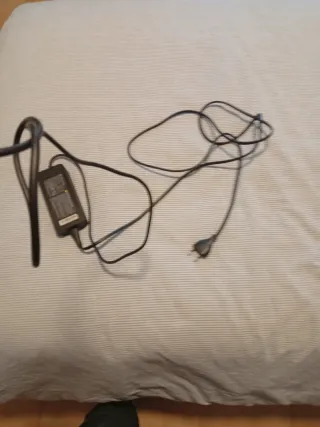 Cargador Xiaomi Patinete Eléctrico