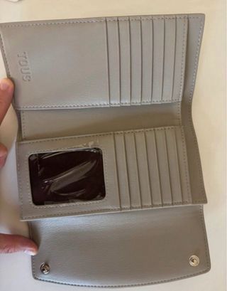 Billetera Tous Beige y Blanca