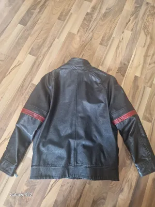 Chaqueta de cuero talla inglesa M que es L