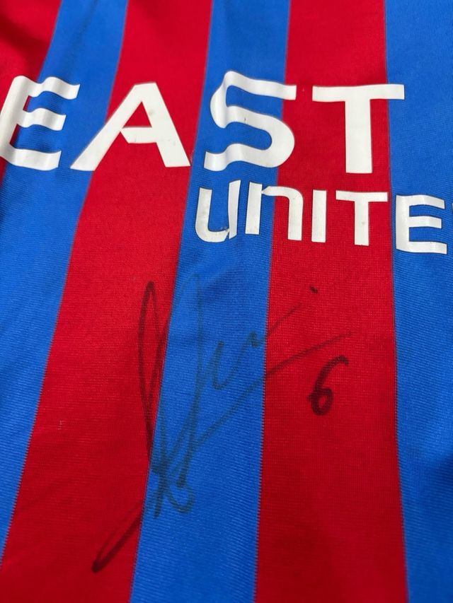 Camiseta Levante UD con firma