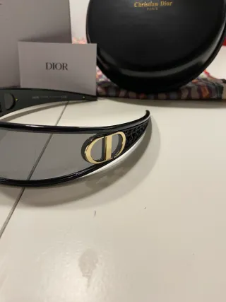 Occhiali da sole Dior neri e oro