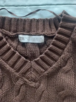 Chaleco de lana trenzado marrón