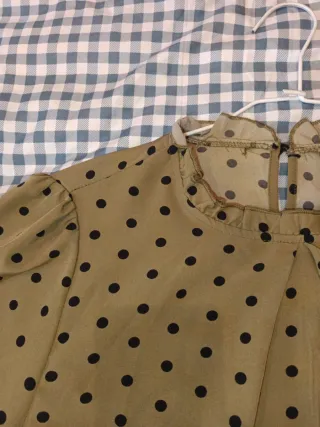 Blusa Verde Lunares Negros