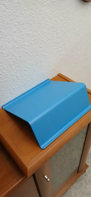 Soporte azul para tablet
