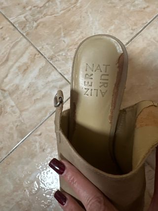 Sandalias Naturalizer Beige Cuero Tacón Poco Uso