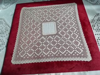 Pañuelo de encaje hecho a mano. Artesania. Nuevo.