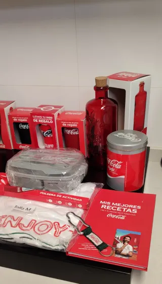 Lote Coca-Cola: Bottiglie, Bicchieri e Altro