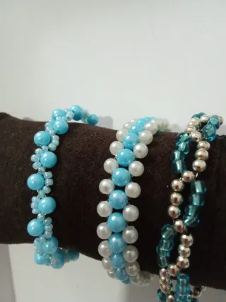 Pulseras de bisutería hechas a mano