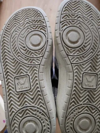 Zapatillas Veja grises y blancas