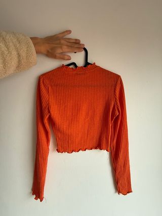 Camiseta naranja Shein manga larga crop top