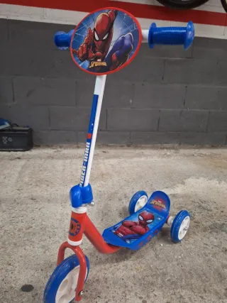 Patinete 3 Ruedas Spiderman