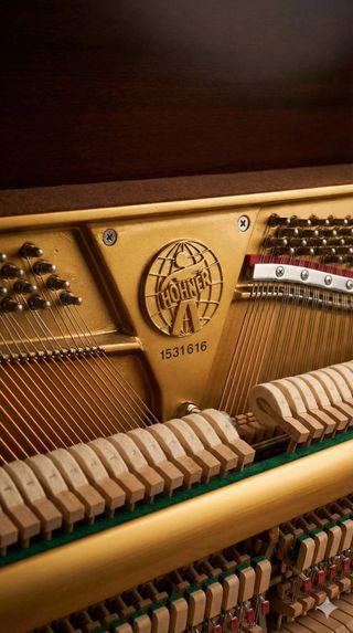 Piano vertical negro HOHNER