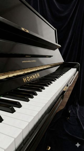 Piano vertical negro HOHNER