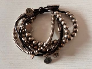 Pulsera UNO de 50 cuero y plata. El lío pardo.