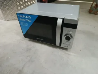 Microonde Orbegozo senza piatto girevole