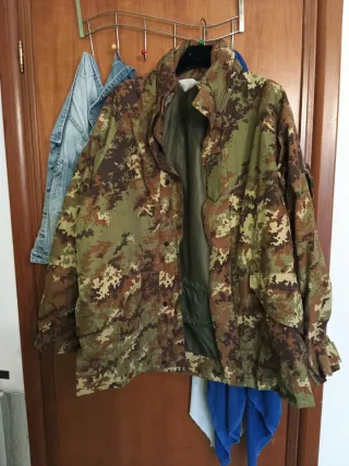 Giacca a vento mimetica stile esercito