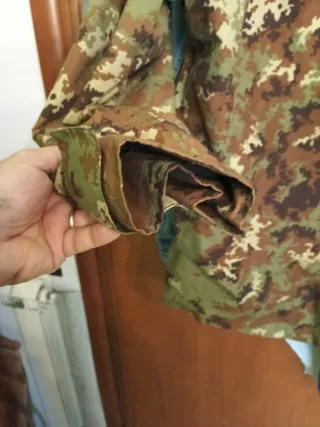 Giacca a vento mimetica stile esercito