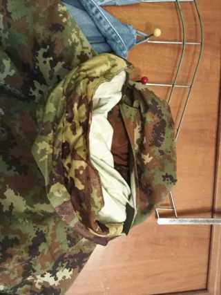 Giacca a vento mimetica stile esercito