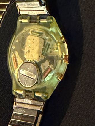 Swatch Chrono Golden Globe SCG100