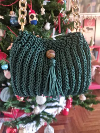 Borsetta donna cordino verde con catena oro