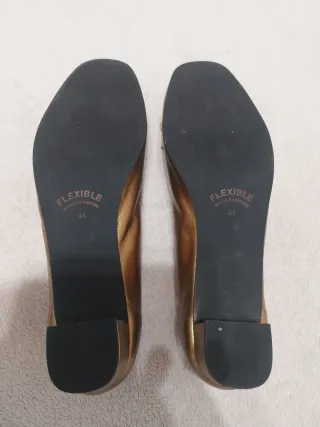 Zapatos piel dorado/bronce con decoración t. 43 44