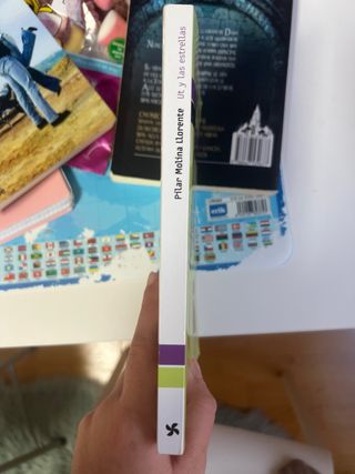 Ut y las estrellas (Cuatrovientos) (Spanish Edi...