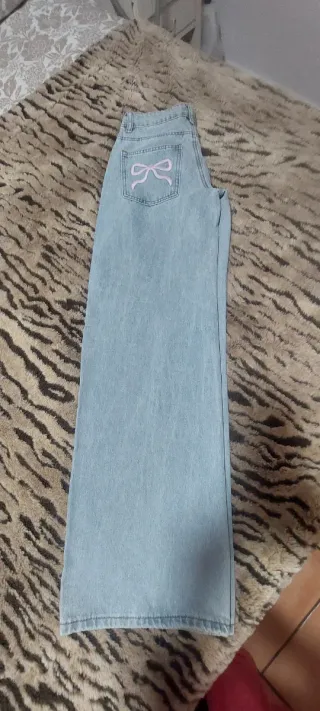 Vaqueros Edikted T-XS con lazo bordado